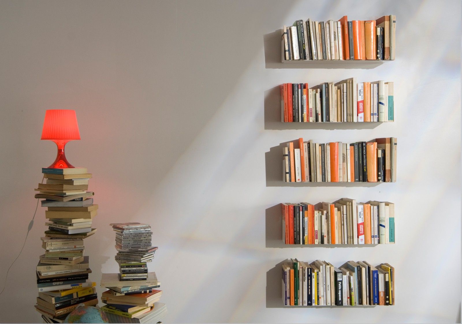 Bibliothèque design "JUDD" livres